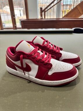 Jordan 1 Low-Top Sneakers in White and Red